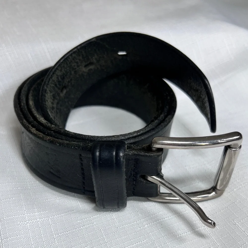 Levis Mens Black Genuine Leather Belt Silver Buckle Size 36 Classic Casual